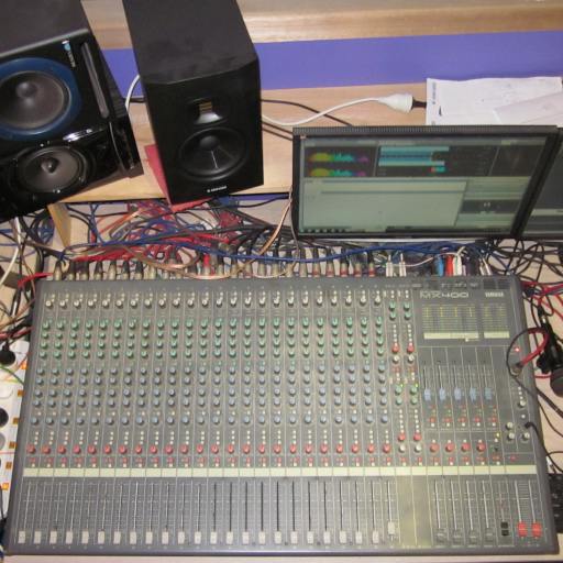 Yamaha analog mixing desk